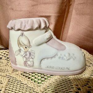Precious Moments Enesco 1994 Jesus Loves Me Baby Girl Shoe Coin Bank Keepsake
